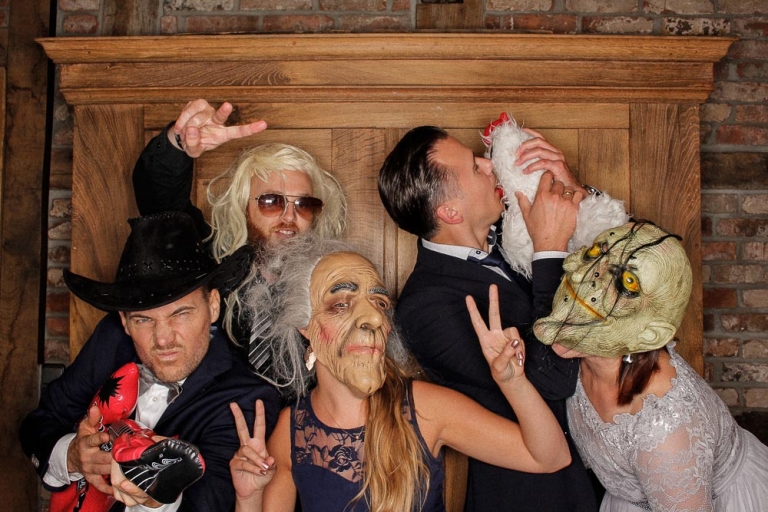 Fotobox mieten, Fotobox und Fotograf,  Fotograf mit Fotobox in Celle, Fotograf mit Fotobox in Landkreis Celle, Fotograf mit Fotobox in Hermannsburg, Fotograf mit Fotobox in Niedersachsen, Fotograf mit Fotobox in Südheide, Fotograf mit Fotobox in Heide, Fotograf mit Fotobox in Eldingen, Fotograf mit Fotobox in Hannover, Fotograf mit Fotobox in Harz, Fotograf mit Fotobox in Hamburg, Fotograf mit Fotobox in Peine, Fotograf mit Fotobox in Bremen, Fotograf mit Fotobox in Bergen, Fotograf mit Fotobox in Winsen (Aller), Fotograf mit Fotobox in Lüneburger Heide, Fotograf mit Fotobox HOF REMISE RUSTICA, Fotograf mit Fotobox in Bispingen, Fotograf mit Fotobox in Rotenburg (Wümme), Fotograf mit Fotobox in Soltau, Fotograf mit Fotobox in Schneverdingen, Fotograf mit Fotobox in Wedemark, Fotograf mit Fotobox in Hof Wietfeldt, Photobooth-Südheide, Hochzeit, Wedding, weddingday,